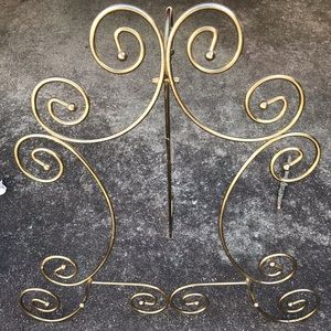 Large home interior easel 16 inches tall and 13 inches wide